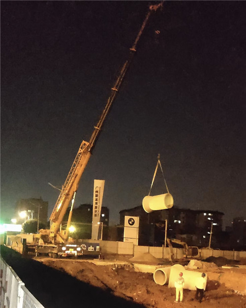 大兴区“弯臂矫正”—— 吊车的 “形变补偿” 技术